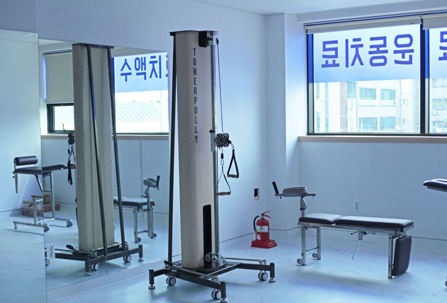 사천시원재활의학과의원에 설치된 타워풀리