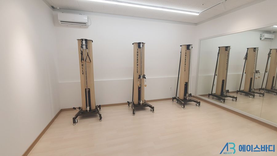 휴필라테스에 설치된 타워풀리